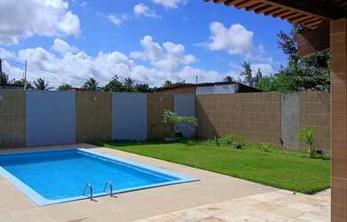 Imagem: A casa possui 1 Dormitório, 3 Banheiros, 1 Vaga na garagem