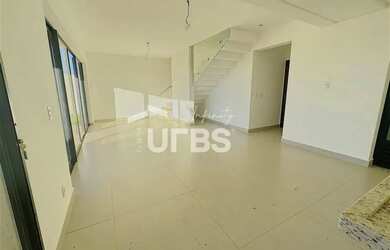 Imagem: A casa em condomínio possui 3 Dormitórios, 4 Banheiros, 2