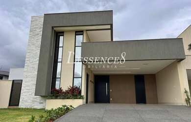 Imagem: A casa em condomínio possui 3 Dormitórios, 1 Banheiro, 4 Vagas