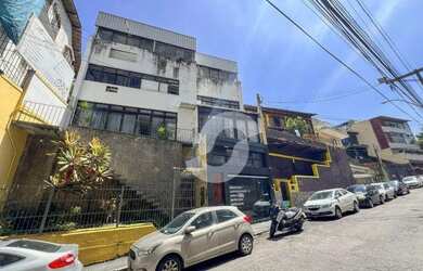 Imagem: A casa possui 5 Dormitórios, 2 Banheiros, 1 Vaga na garagem