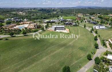 Imagem 12: Terreno com excelente topografia e a poucos metros do clube