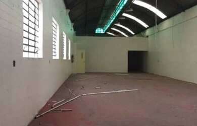 Imagem: O depósito possui 568m² de Área e está localizado em Vila