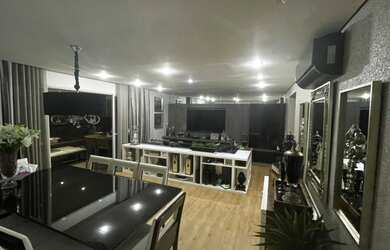 Imagem: O apartamento possui 3 Dormitórios, 5 Banheiros, 3 Vagas na