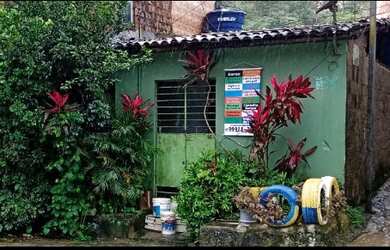 Imagem: A casa possui 2 Dormitórios, 1 Banheiro, 110m² de Área e