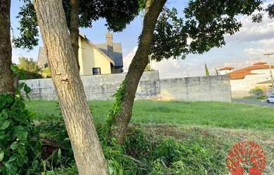 Imagem: O terreno possui 1.410m² de Área, Imóvel novo e está localizado