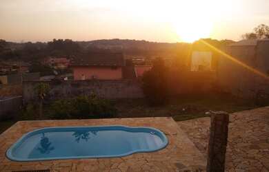 Imagem: A casa em condomínio possui 3 Dormitórios, 4 Banheiros, 4