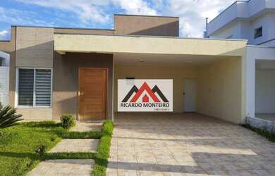 Imagem: A casa em condomínio possui 3 Dormitórios, 2 Banheiros, 4