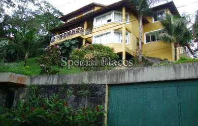 Imagem: A casa em condomínio possui 4 Dormitórios, 5 Banheiros, 5