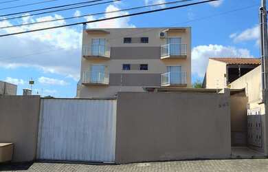 Imagem: O apartamento possui 3 Dormitórios, 1 Banheiro, 1 Vaga na garagem