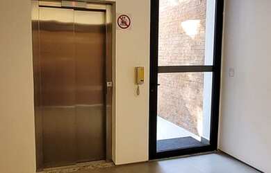 Imagem: O studio possui 1 Dormitório, 1 Banheiro, 50m² de Área e