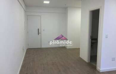 Imagem: O depósito possui 1 Vaga na garagem, 45m² de Área e está