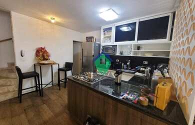 Imagem: A casa possui 3 Dormitórios, 4 Banheiros, 2 Vagas na garagem