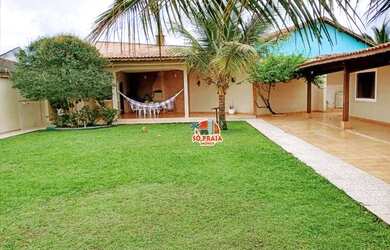 Imagem: A casa possui 3 Dormitórios, 3 Banheiros, 5 Vagas na garagem