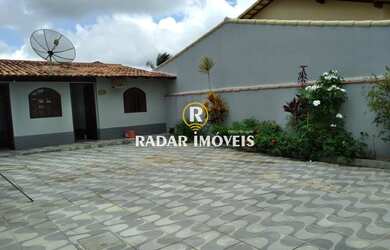 Imagem: A casa possui 4 Dormitórios, 4 Banheiros, 4 Vagas na garagem