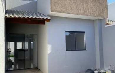 Imagem: A casa possui 2 Dormitórios, 2 Banheiros, 1 Vaga na garagem