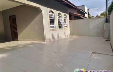 Imagem: A casa em condomínio possui 3 Dormitórios, 1 Banheiro, 2 Vagas