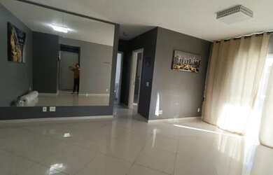 Imagem: O apartamento possui 2 Dormitórios, 1 Banheiro, 2 Vagas na