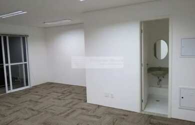 Imagem: O depósito possui 1 Vaga na garagem, 40m² de Área e está