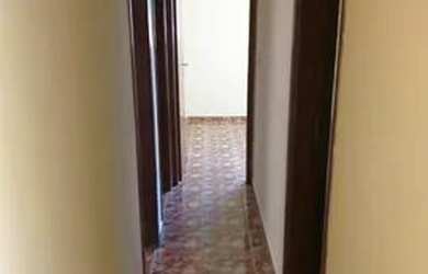 Imagem: O apartamento possui 3 Dormitórios, 1 Banheiro, 1 Vaga na garagem