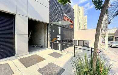 Imagem: O depósito possui 2 Vagas na garagem, 370m² de Área e está