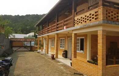 Imagem: O depósito possui 1 Vaga na garagem, 500m² de Área e está