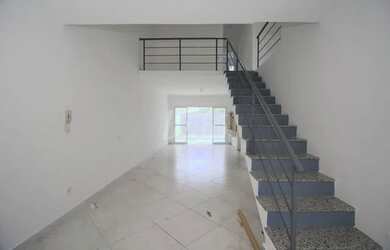 Imagem: A casa em condomínio possui 4 Dormitórios, 5 Banheiros, 3