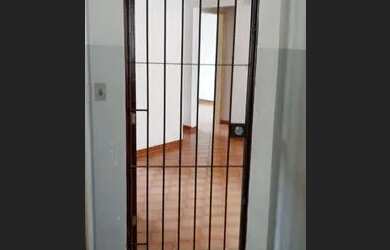 Imagem: O apartamento possui 2 Dormitórios, 1 Banheiro e está localizado