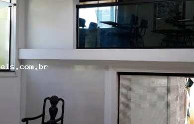 Imagem: A casa possui 3 Dormitórios, 3 Banheiros, 2 Vagas na garagem