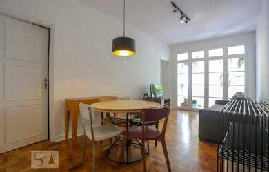 Imagem: O apartamento possui 2 Dormitórios, 1 Banheiro, 70m² de Área