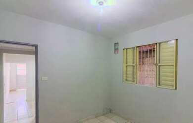 Imagem 15: Casa com 2 dormitórios à venda por R$ 270.000 na Vila Picinin