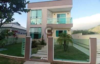 Imagem: A casa em condomínio possui 4 Dormitórios, 2 Banheiros, 2