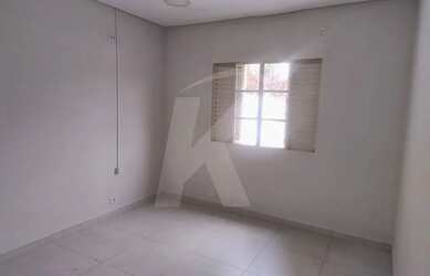 Imagem 11: Seu Novo Escritório Espera por Você Conjunto Comercial Moderno na Água...