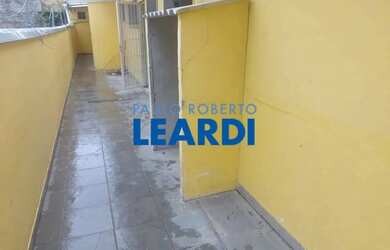 Imagem: A casa possui 5 Dormitórios, 3 Banheiros, 3 Vagas na garagem