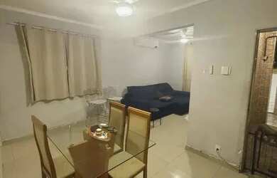 Imagem: A casa possui 2 Dormitórios e 2 Banheiros e está localizado