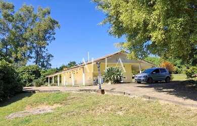 Imagem: A fazenda possui 140m² de Área e está localizado em Capela