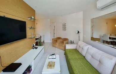 Imagem: O apartamento possui 2 Dormitórios, 2 Banheiros, 2 Vagas na