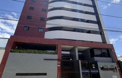 Imagem: O apartamento possui 3 Dormitórios, 1 Banheiro, 1 Vaga na garagem