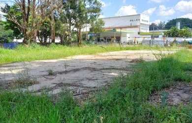 Imagem: O terreno possui 7.700m² de Área e está localizado em Vila