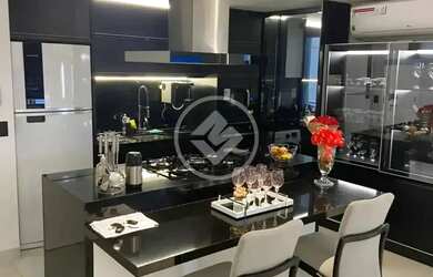 Imagem: O apartamento possui 2 Dormitórios, 2 Banheiros, 2 Vagas na