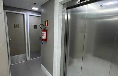 Imagem 9: Comercial à venda em rua pública, ALPHAVILLE I, Salvador, BA