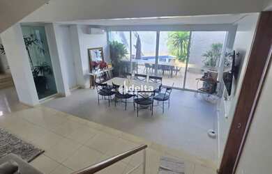 Imagem 9: Casa residencial disponível para venda no bairro Tabajaras em Uberlândia-MG