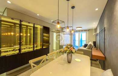 Imagem: O apartamento possui 2 Dormitórios, 2 Banheiros, 2 Vagas na