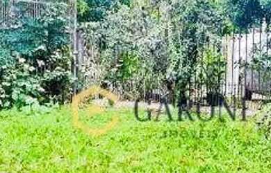 Imagem: A casa possui 3 Dormitórios, 5 Banheiros, 2 Vagas na garagem