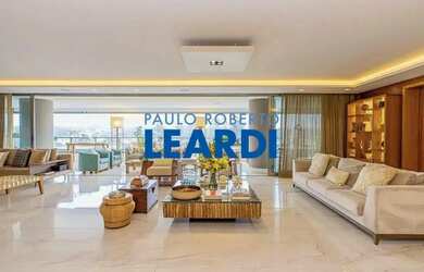 Imagem: O apartamento possui 3 Dormitórios, 5 Banheiros, 5 Vagas na