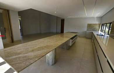 Imagem 3: Casa Alto Padrão à Venda em Betim no Condomínio Valle da Serra