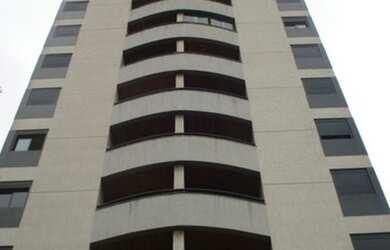 Imagem: O apartamento possui 1 Dormitório, 1 Banheiro, 1 Vaga na garagem