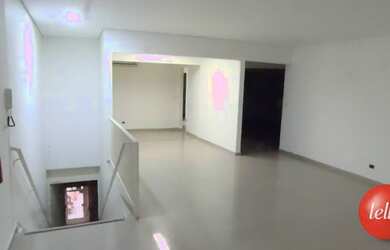 Imagem: O depósito possui 153m² de Área e está localizado em Vila