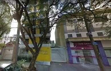 Imagem: O apartamento possui 1 Dormitório, 1 Banheiro, 1 Vaga na garagem