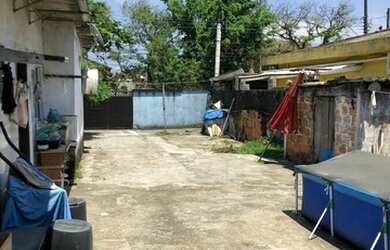 Imagem: A casa possui 2 Dormitórios, 1 Banheiro, 1 Vaga na garagem