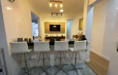 Imagem: O apartamento possui 2 Dormitórios, 1 Banheiro, 100m² de Área